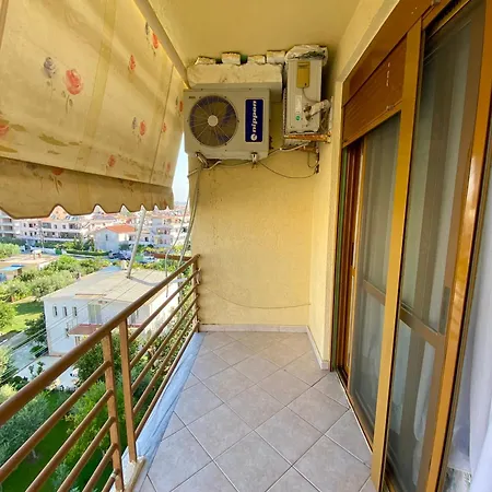 Flat Near Daire Dıraç