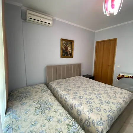 Flat Near Daire